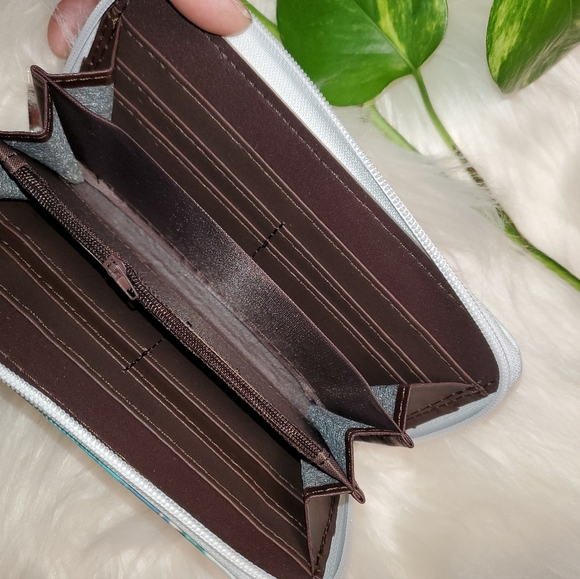 Ariel The Little Mermaid Wallet - Picture 3 of 6